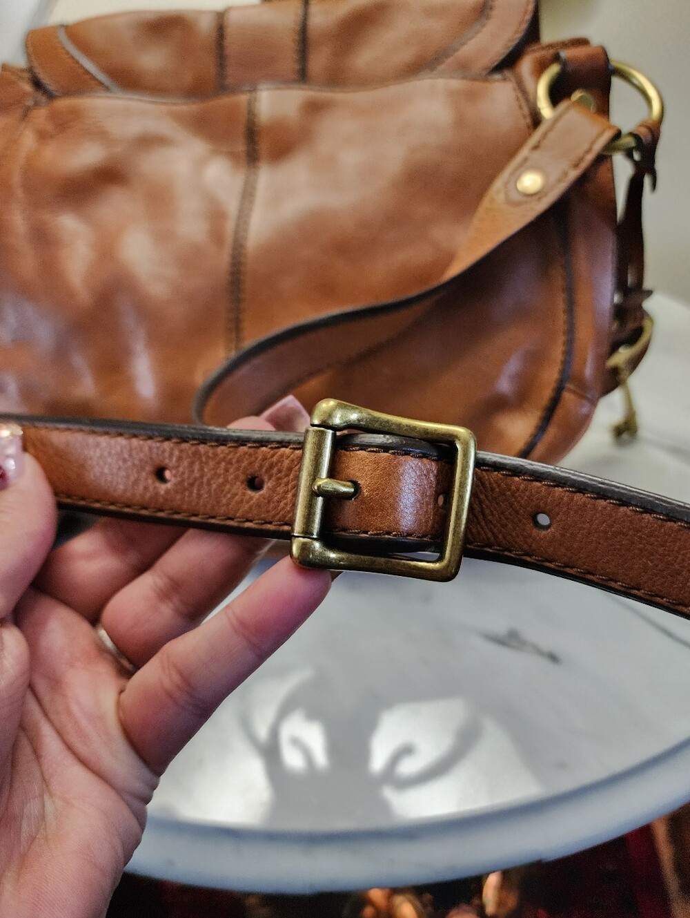 Fossil Leather Crossbody Saddle Bag Brown Key Charm Flap Purse Adjustable Strap - Picture 9 of 16